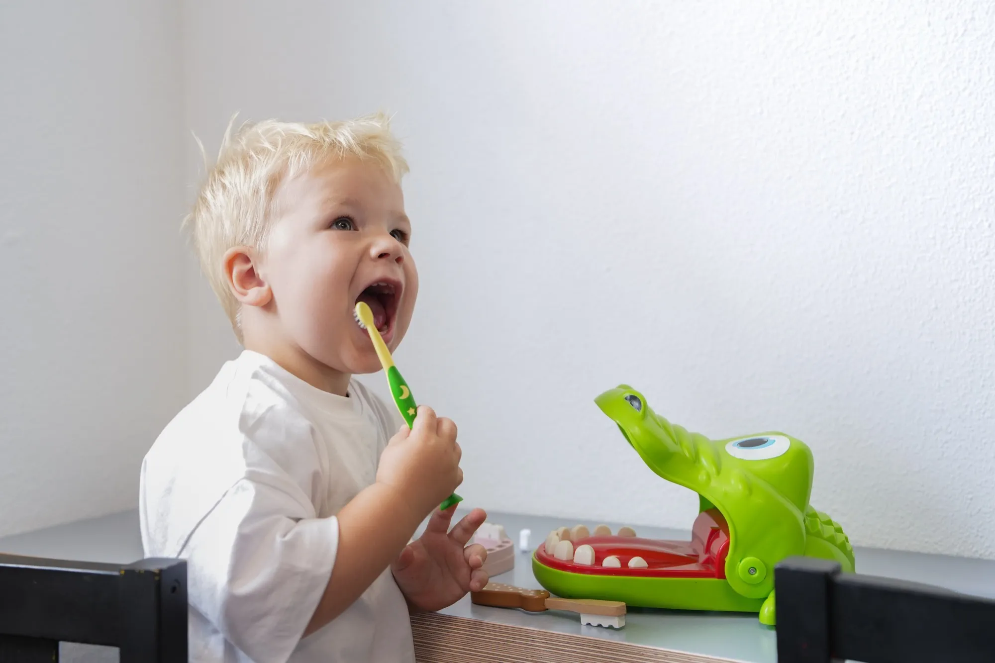Kind met tandenborstel bij Tosk Mondzorg